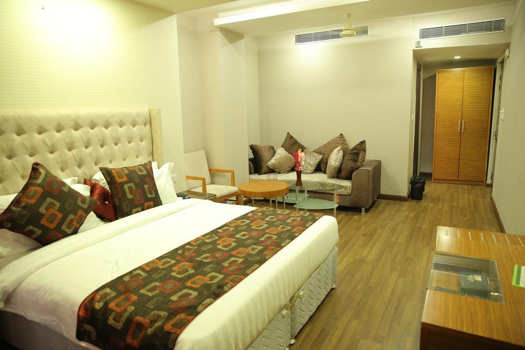 Kashipur Hotel Sv מראה חיצוני תמונה
